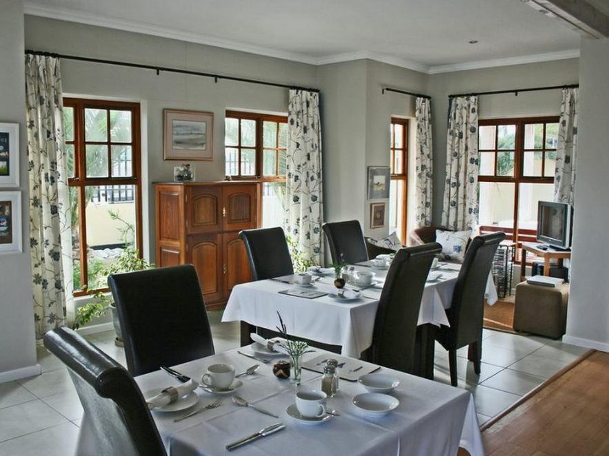 סווקופמונד Cornerstone Guesthouse מראה חיצוני תמונה