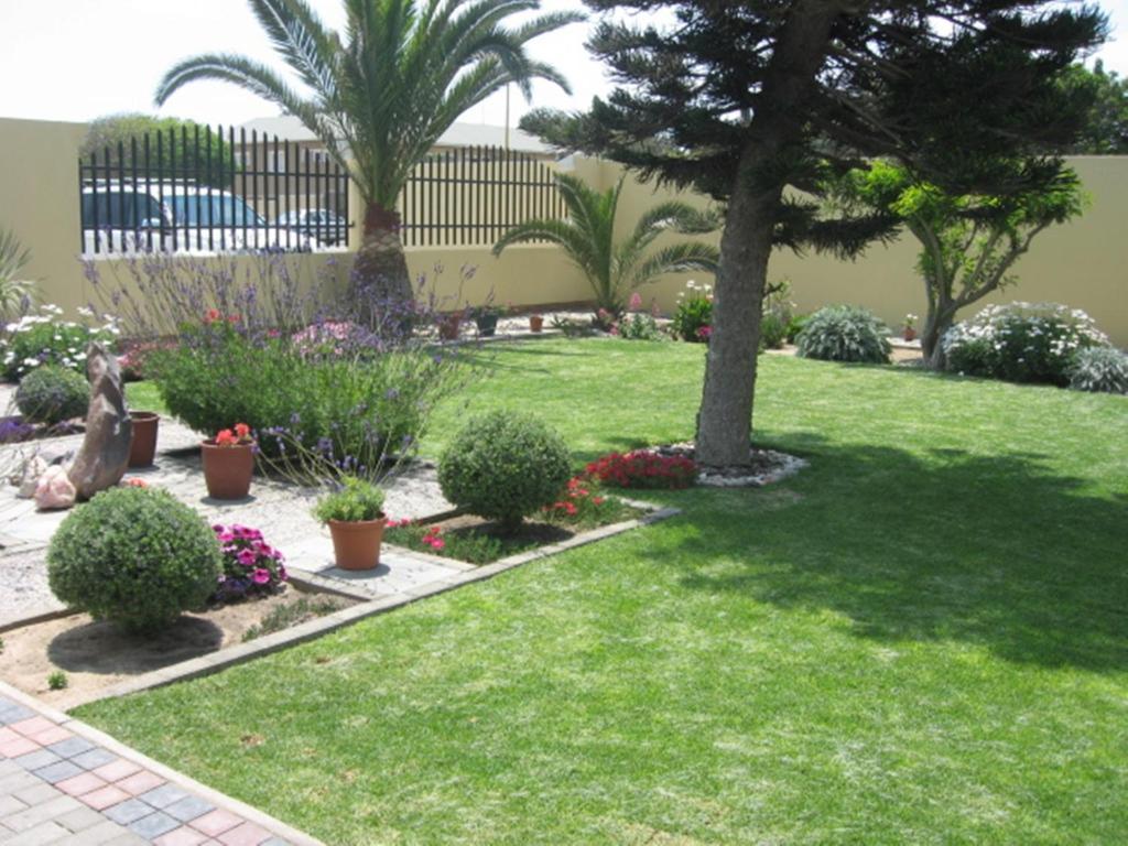 סווקופמונד Cornerstone Guesthouse מראה חיצוני תמונה