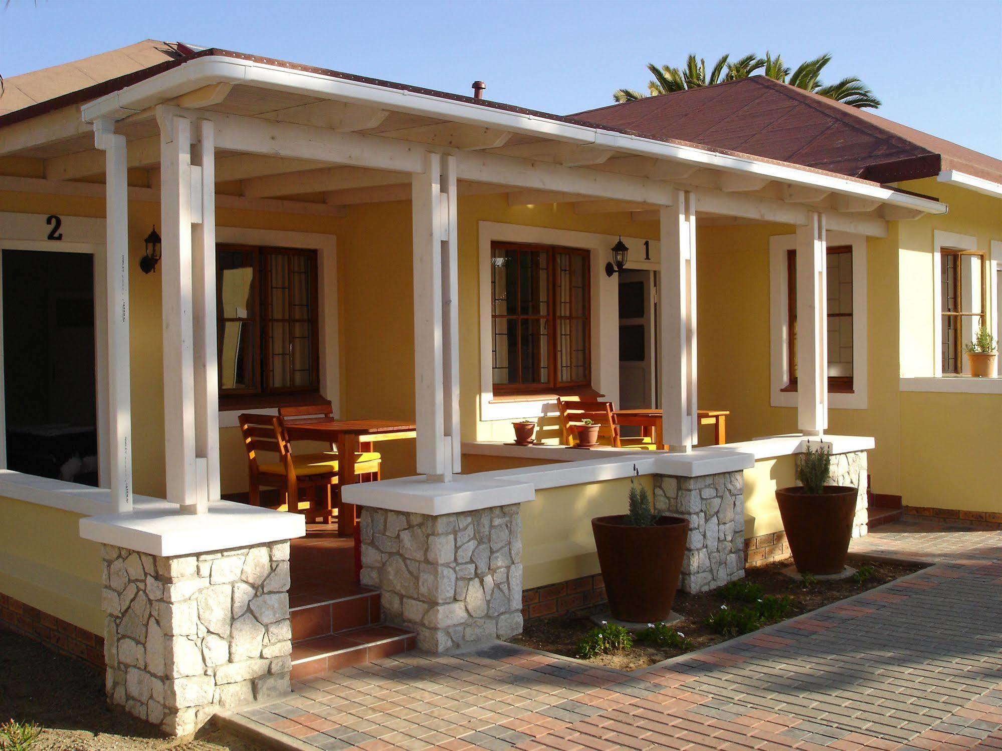 סווקופמונד Cornerstone Guesthouse מראה חיצוני תמונה