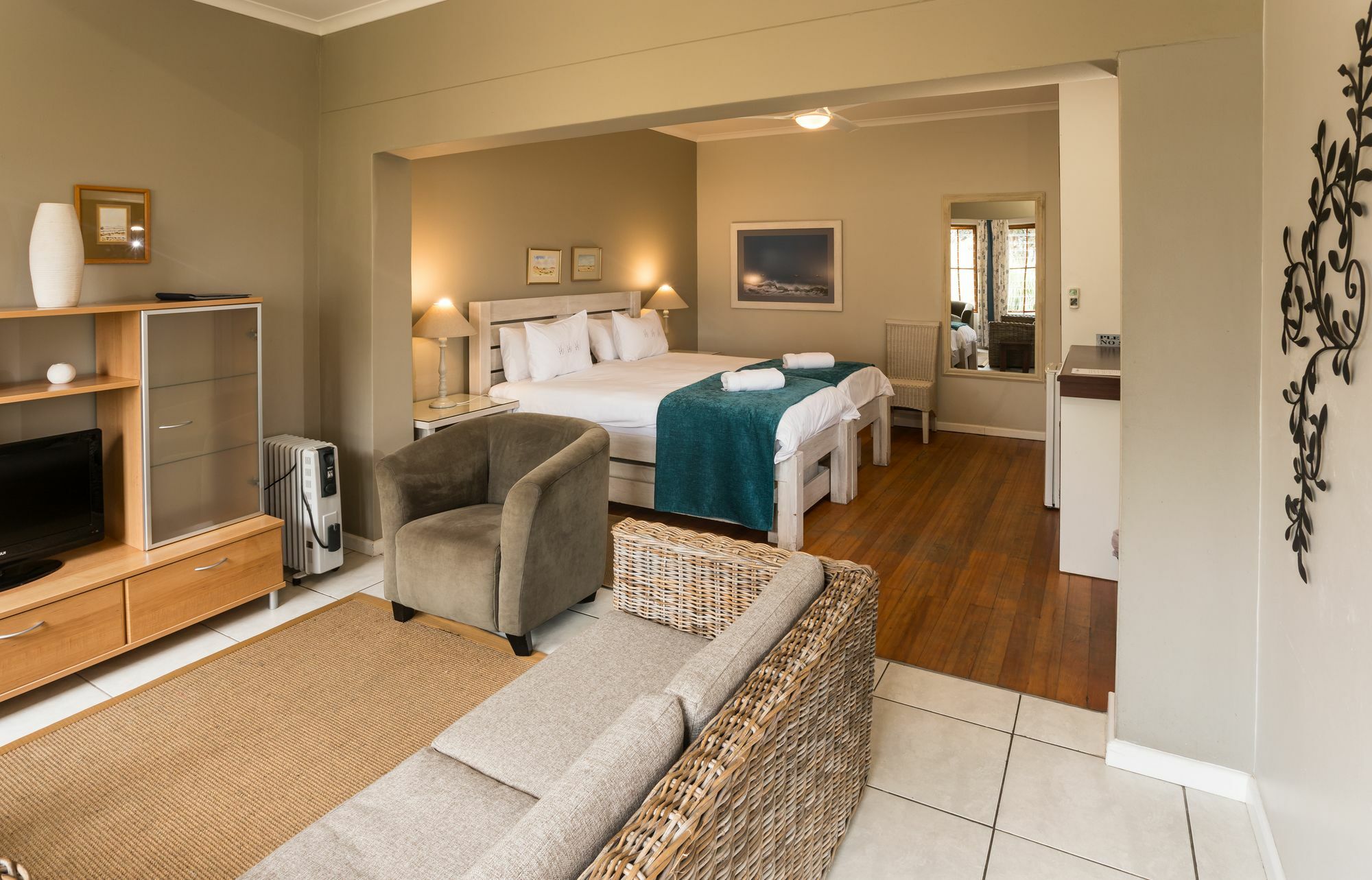 סווקופמונד Cornerstone Guesthouse מראה חיצוני תמונה